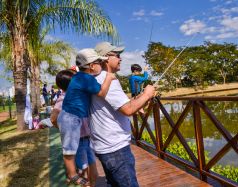PESCA FAMILIAR ANIMA COMEMORAÇÃO DO DIA DOS PAIS NO ALPHAVILLE CUIABÁ